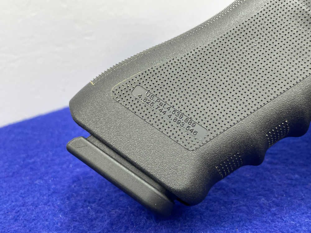 2009 Glock 22RTF .40 S&W 4.49" Blk *DESIRABLE FISH SCALE SLIDE SERRATIONS*-img-18