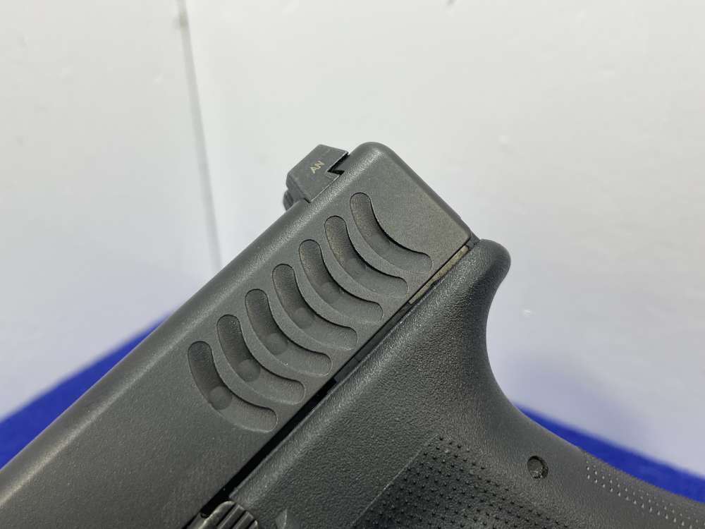 2009 Glock 22RTF .40 S&W 4.49" Blk *DESIRABLE FISH SCALE SLIDE SERRATIONS*-img-10