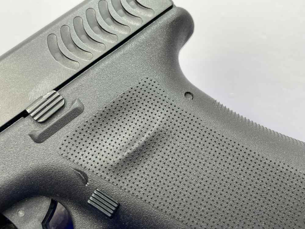 2009 Glock 22RTF .40 S&W 4.49" Blk *DESIRABLE FISH SCALE SLIDE SERRATIONS*-img-9