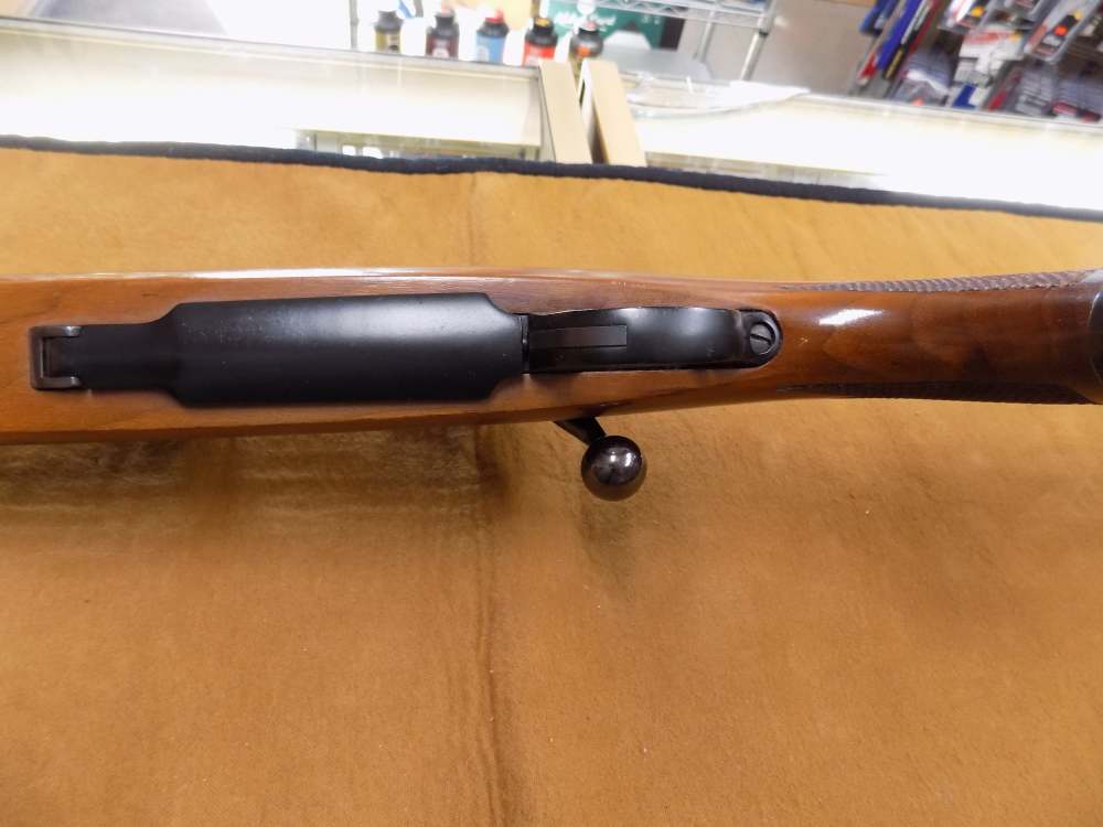 Ruger M77 .243 Win, Bolt Action, Early  Version Tang Safety  Mfg:1977-img-14