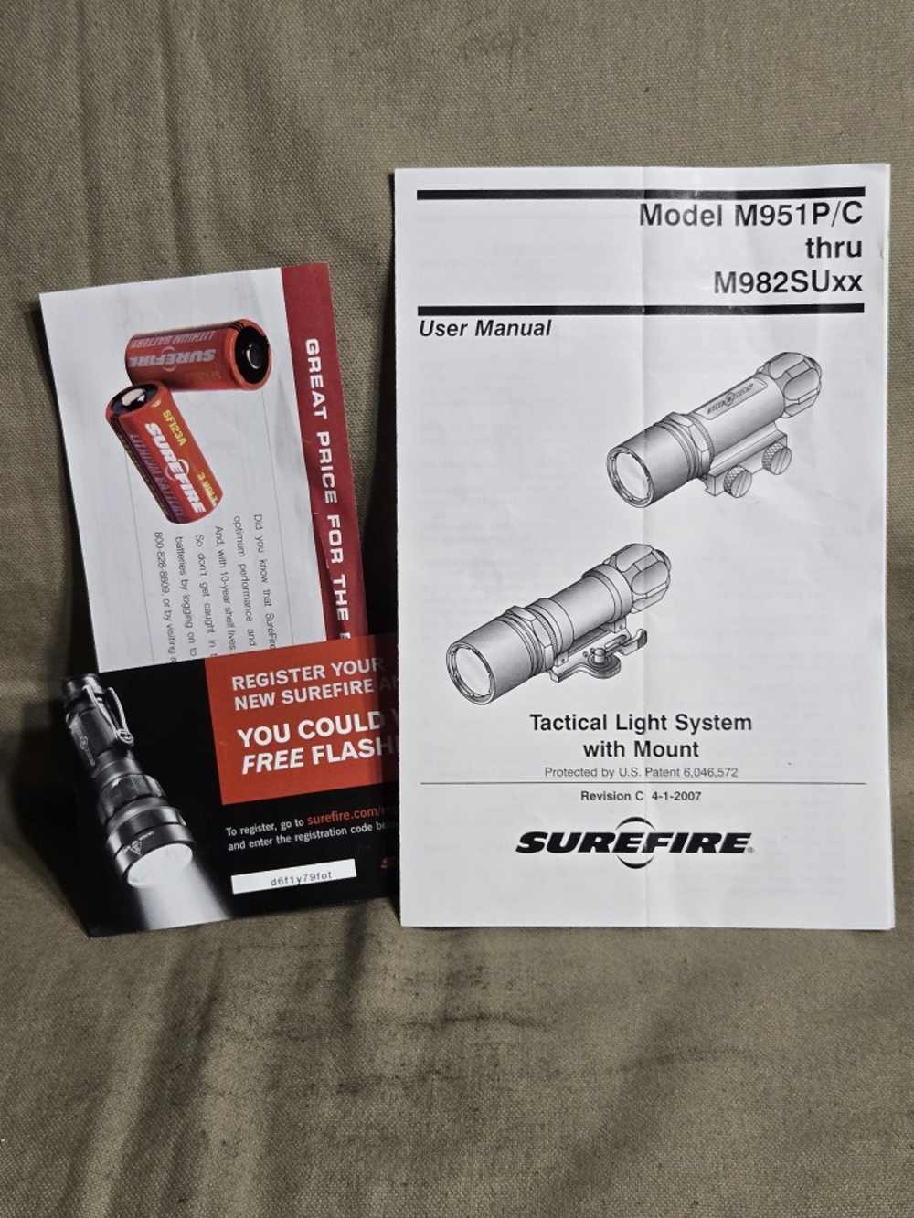 Surefire Weapons Light  M961XM07 w/extras-img-9
