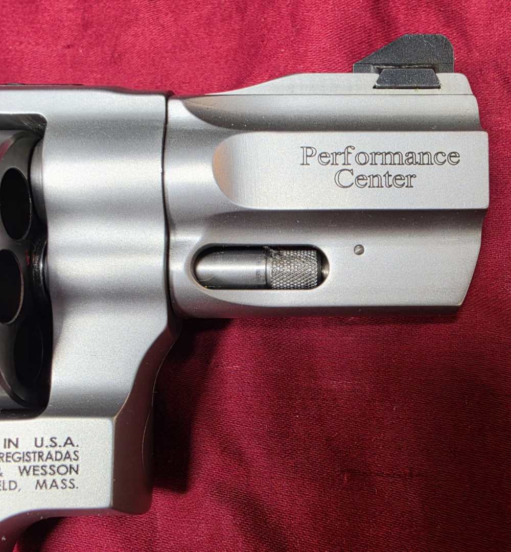 Smith & Wesson Model 686-6 Performance Center 7-Shot Revolver 2.5" Barrel-img-4