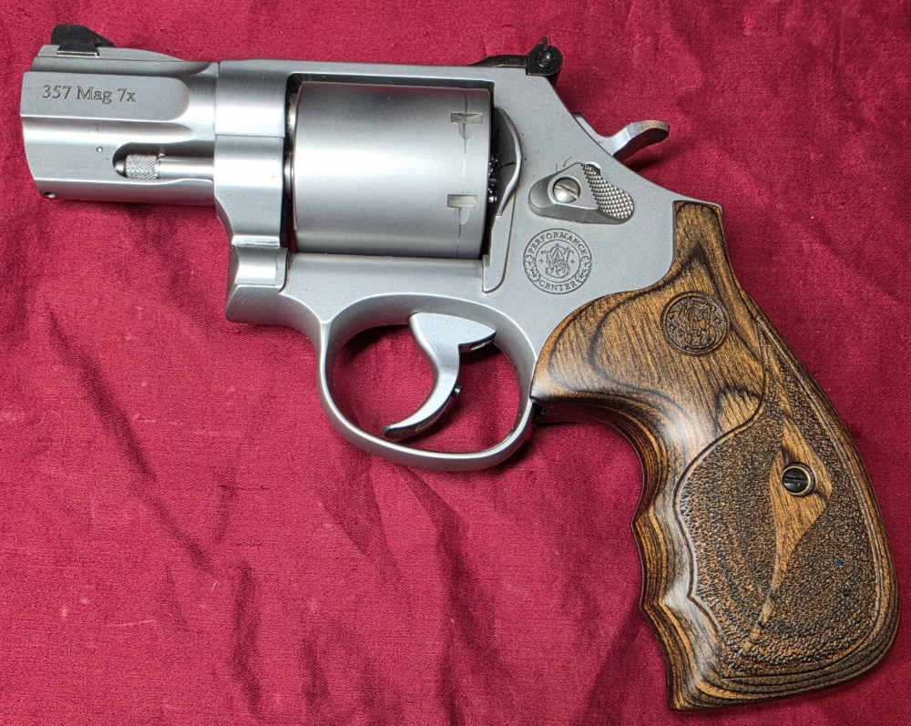 Smith & Wesson Model 686-6 Performance Center 7-Shot Revolver 2.5" Barrel-img-1