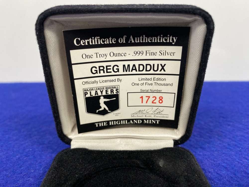 Highland Mint *Greg Maddux* MLB Special Edition *1 Troy Ounce .999 SILVER*-img-3