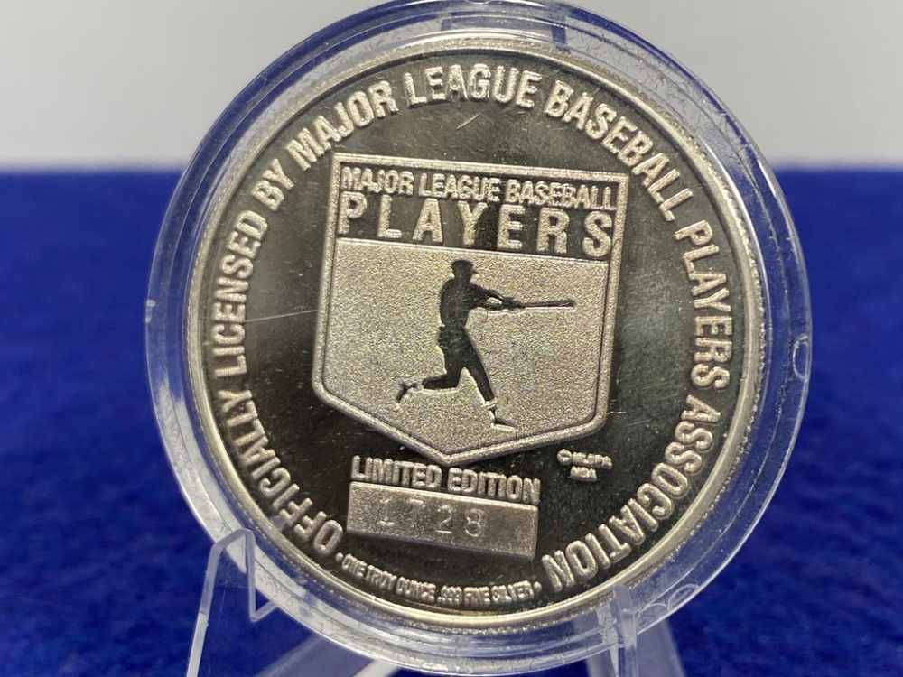 Highland Mint *Greg Maddux* MLB Special Edition *1 Troy Ounce .999 SILVER*-img-8