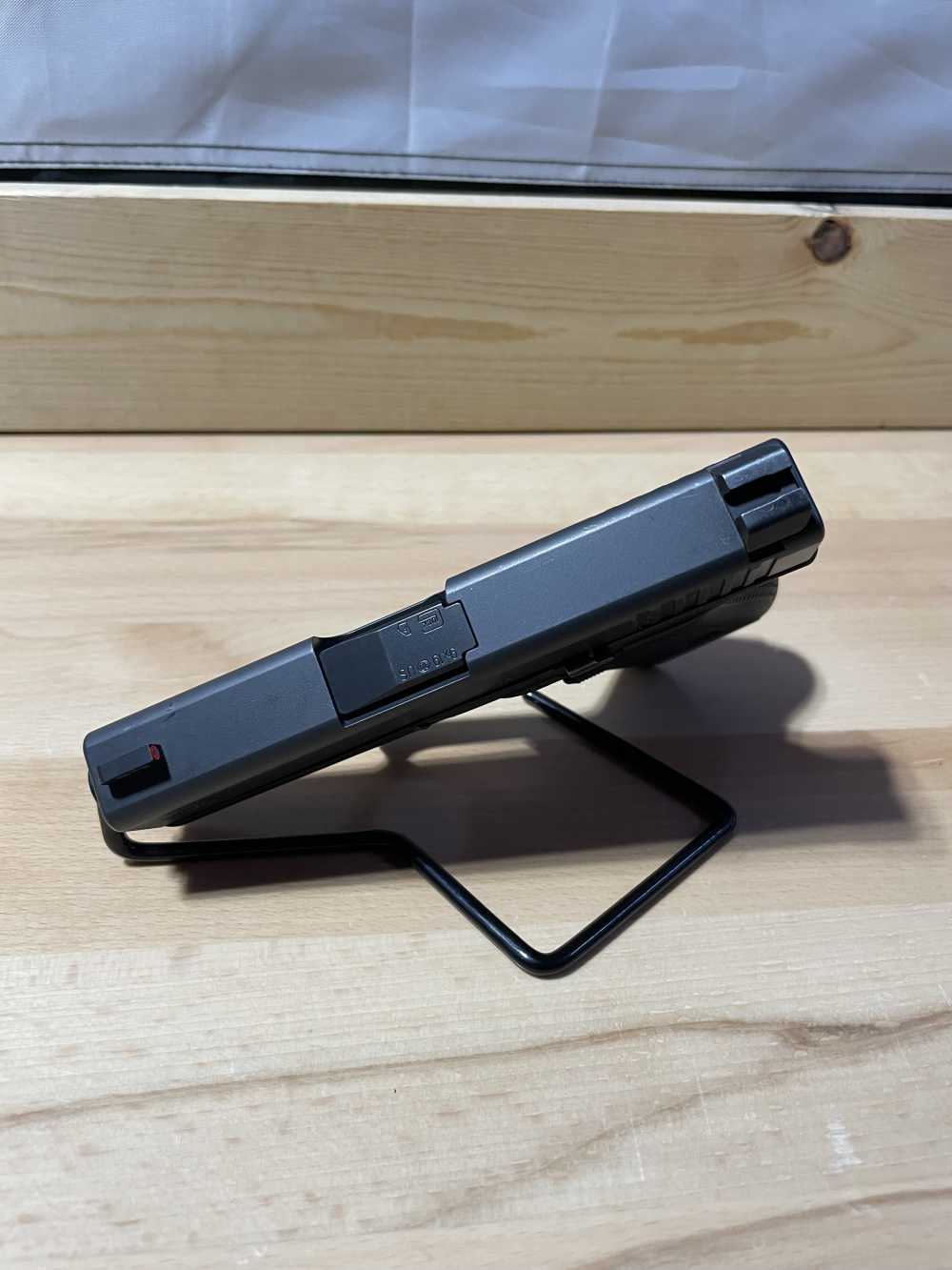 Glock 43 9mm w/ Night Sights & Box-img-3