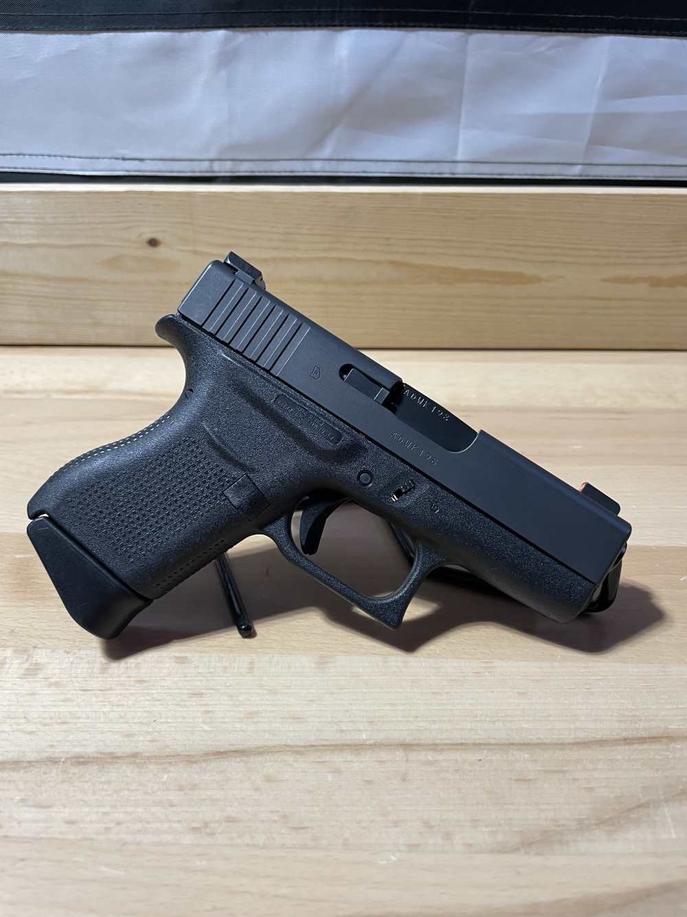 Glock 43 9mm w/ Night Sights & Box-img-2