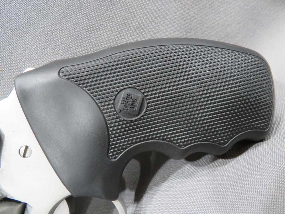 Charter Arms Police Undercover .38 spl LNIB-img-3