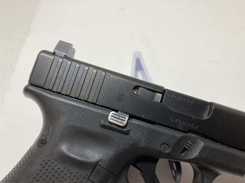 Glock 45 w/threaded barrel -img-3