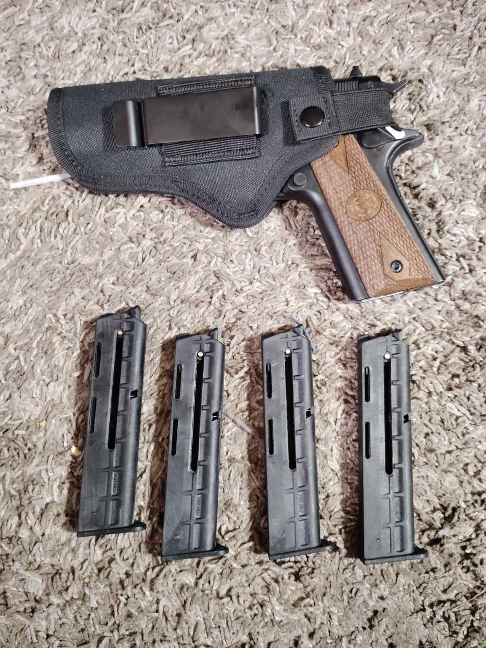 Chiappa 1911 . 22LR -img-1