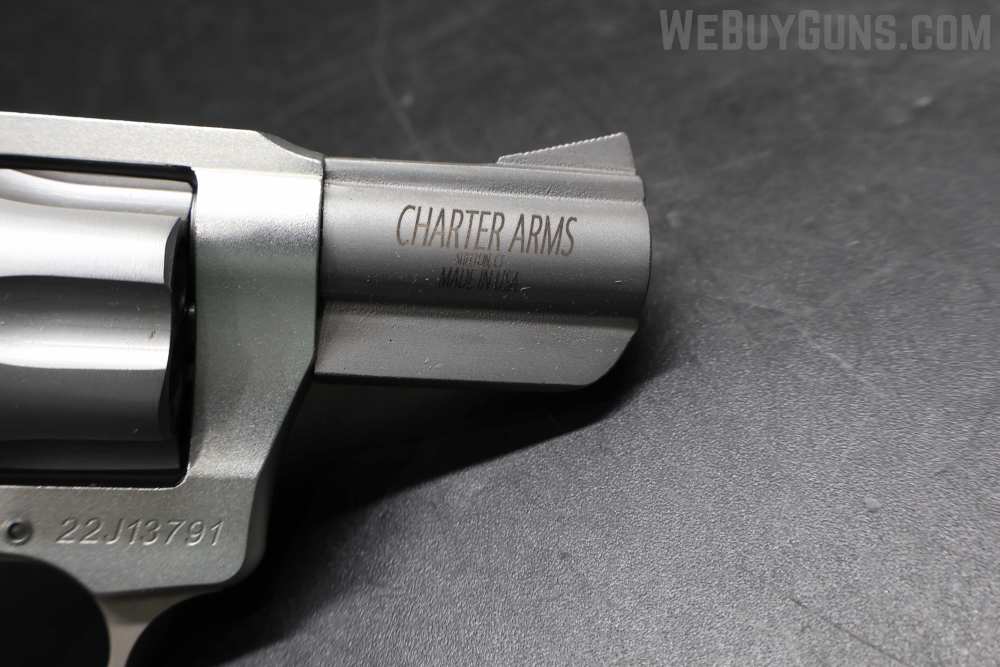 Charter Arms Undercover revolver .38 Special-img-12