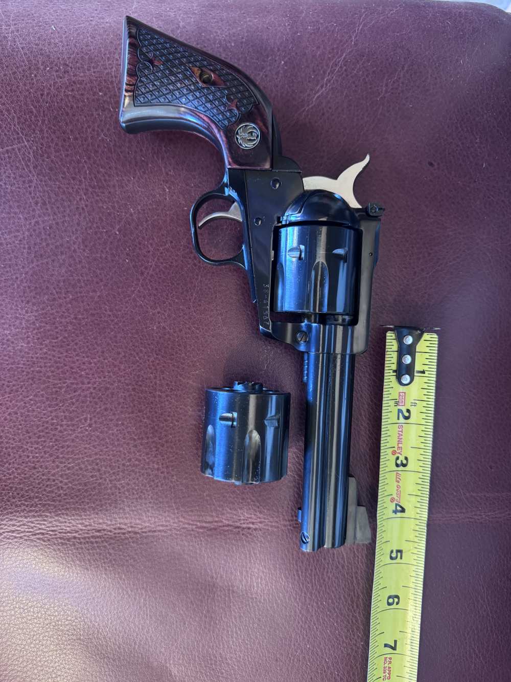 Ruger New Model Blackhawk .357 Magnum 9mm Convertible 4.5" barrel-img-3
