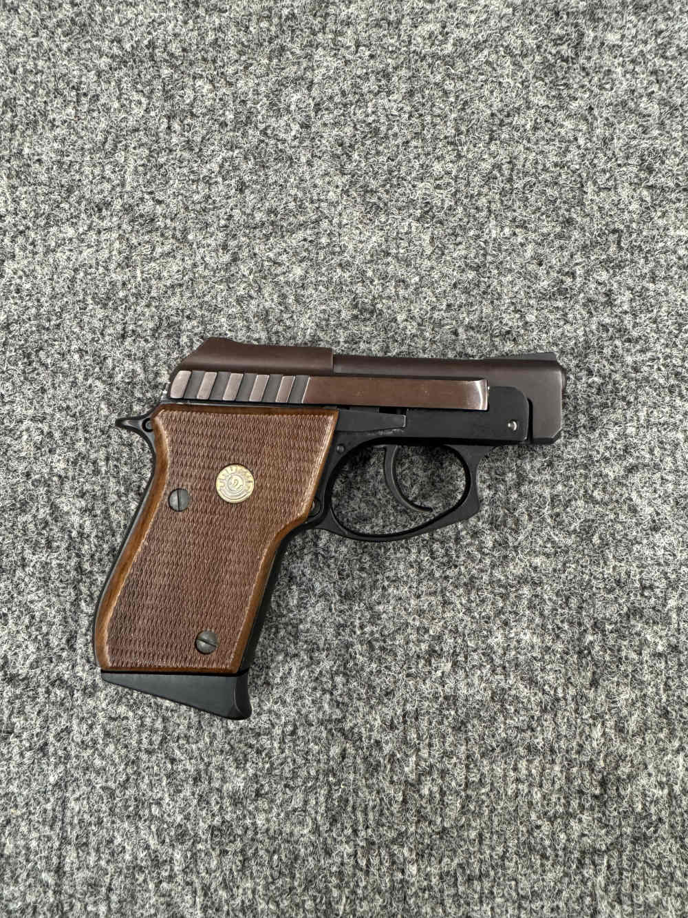 Taurus PT-22 22lr with 1 Magazine and Case (USED)-img-2