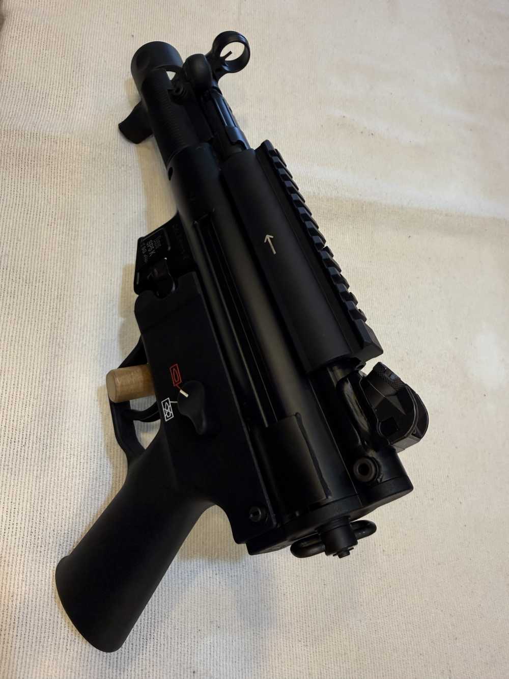 Heckler & Koch SP5 9mm w 3-30 rnd mag … New in Box !! -img-6