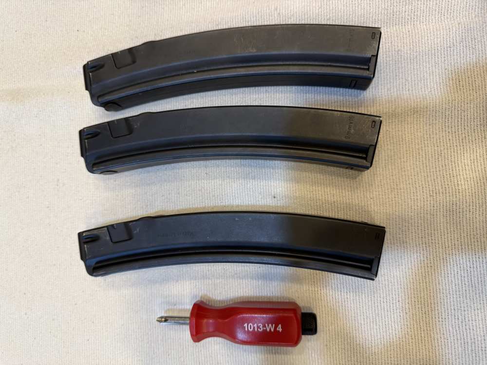 Heckler & Koch SP5 9mm w 3-30 rnd mag … New in Box !! -img-7