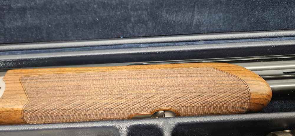 Beretta 694 Sporting 12 GA 32" O/U Shotgun Case Chokes excellent NM-img-17