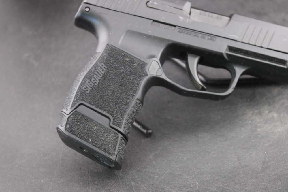 Sig Sauer P365 SAS 9mm Item P-263-img-4