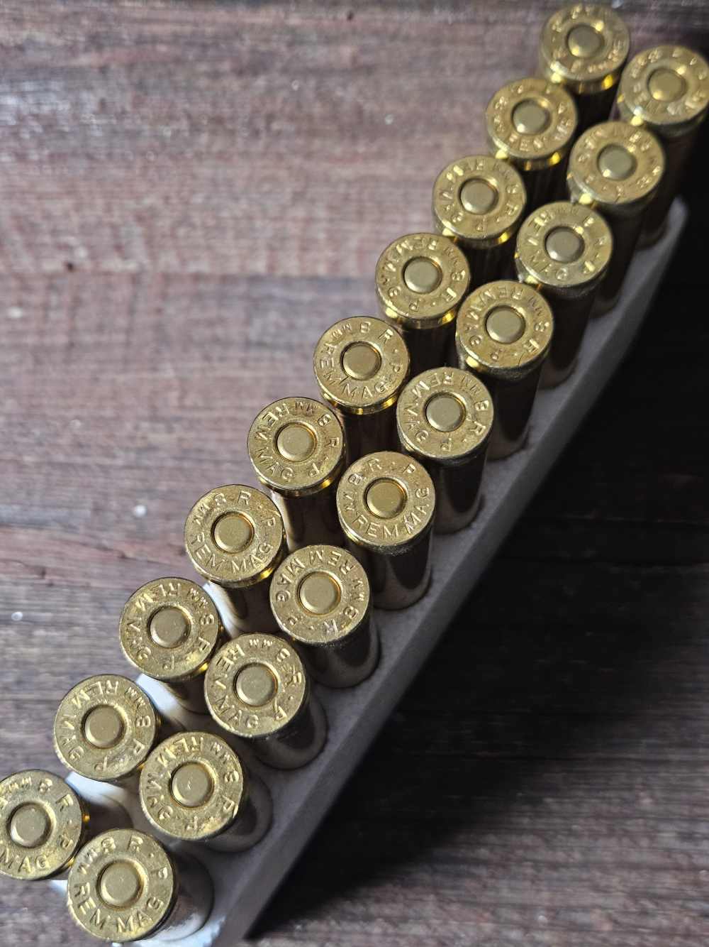 Factory Remington 8mm Rem Mag 220gr Core-Lokt Ammo 20 Rounds-img-1