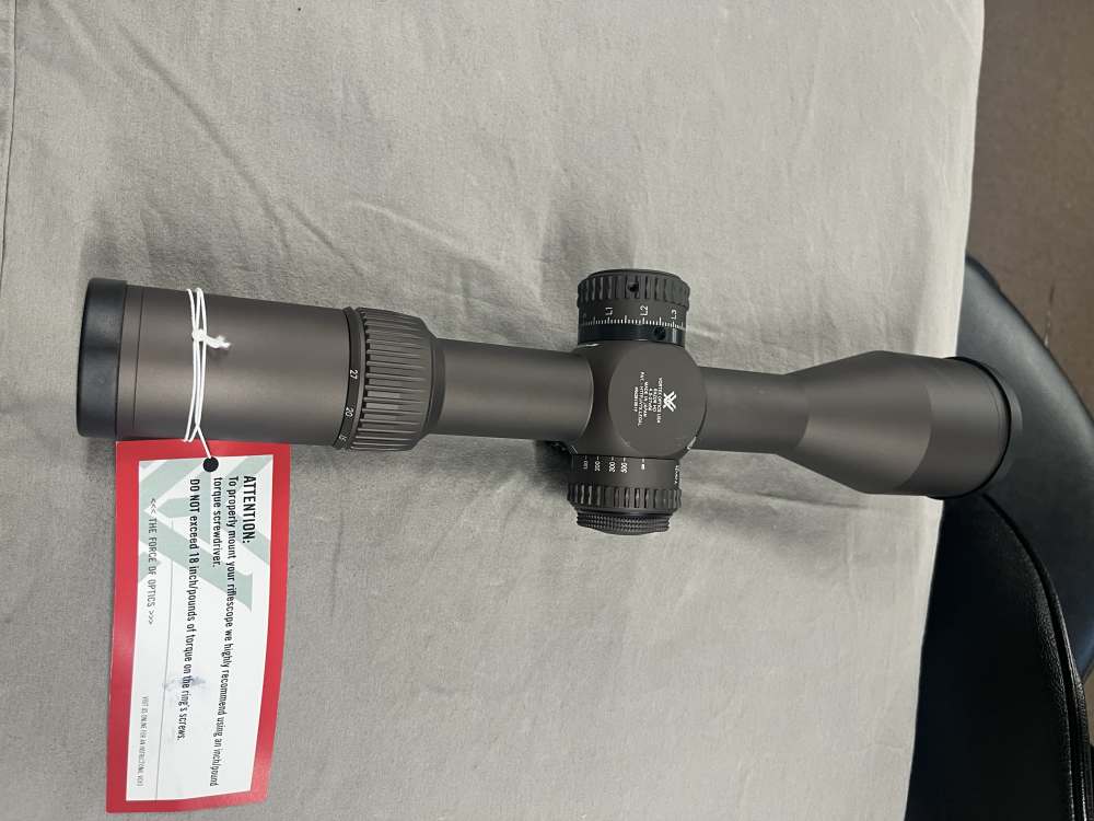 Vortex Razor HD Gen II 4.5-27x56 New In Box-img-7