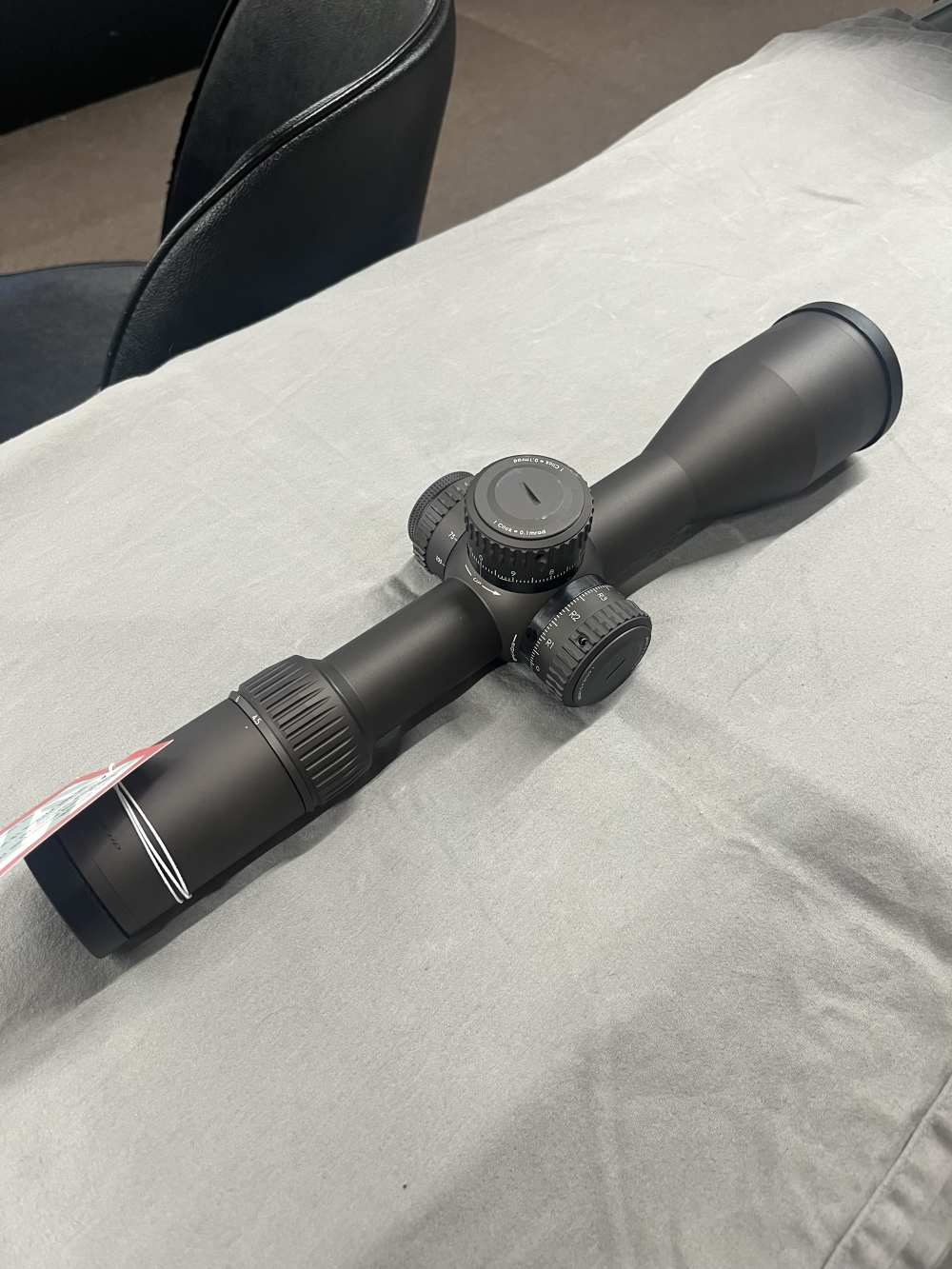 Vortex Razor HD Gen II 4.5-27x56 New In Box-img-3