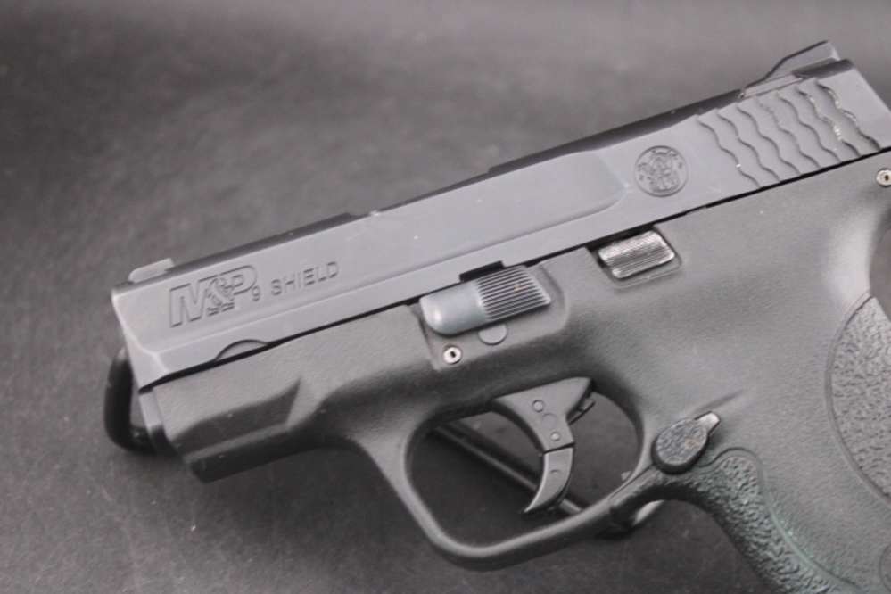 Smith & Wesson M&P9 Shield 9mm Item P-272-img-6