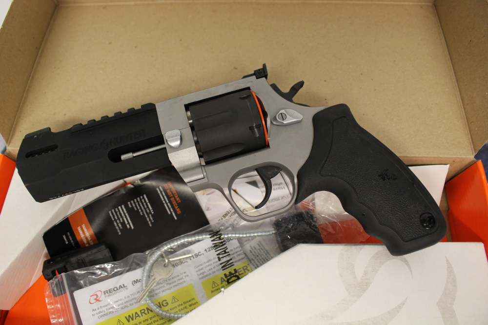 Taurus Raging Hunter .44MAG Revolver-img-3