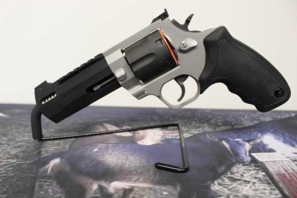 Taurus Raging Hunter .44MAG Revolver-img-0