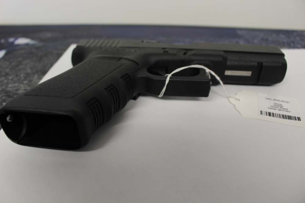 Glock G20 10mm Semi Auto Pistol with 2 magazines-img-4