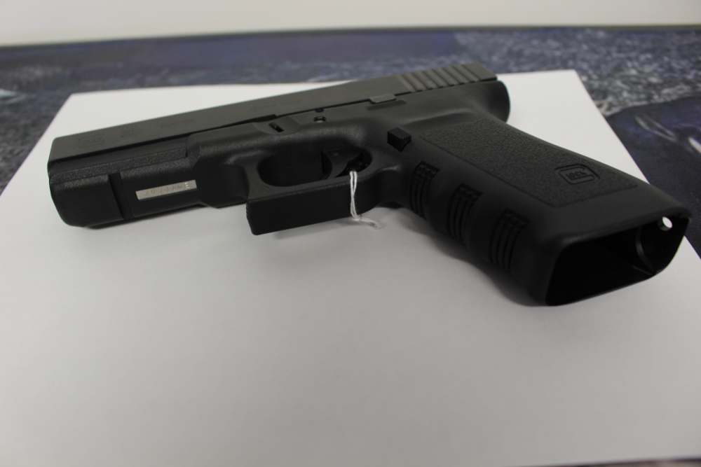 Glock G20 10mm Semi Auto Pistol with 2 magazines-img-3