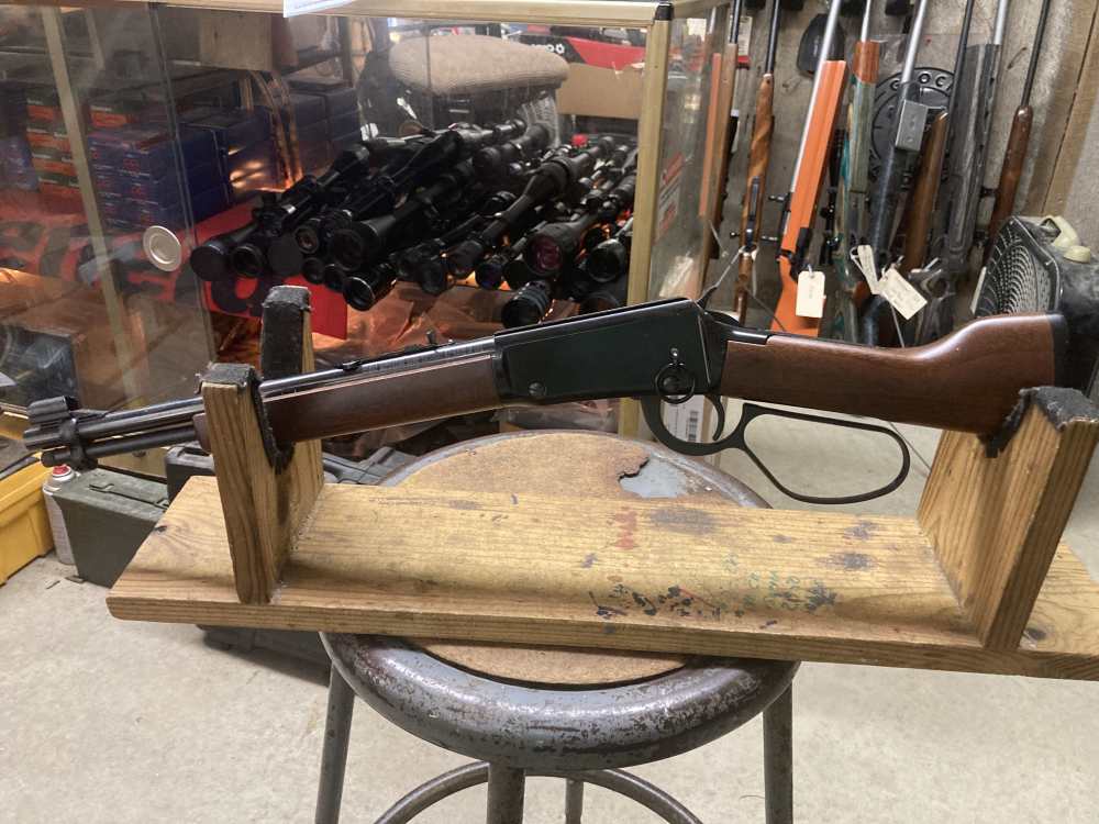 Henry Mares leg with Holster short, long, or LR Never been shot no box-img-1