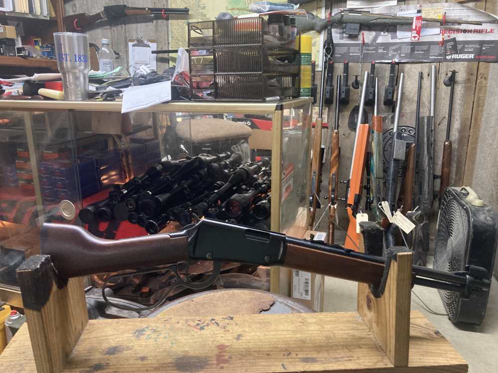 Henry Mares leg with Holster short, long, or LR Never been shot no box-img-0