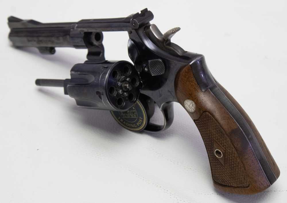 Smith & Wesson 18 K-22 Combat Masterpiece 22 LR -img-3