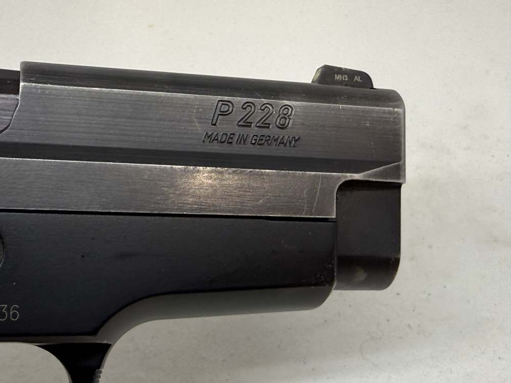 German Sig Sauer P228 3.9" Black 9mm w/ Holster Case-img-8