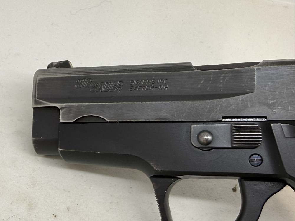 German Sig Sauer P228 3.9" Black 9mm w/ Holster Case-img-4