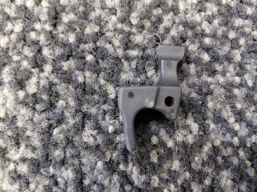 RUGER RIFLE 10/22 NO MAGAZINE -img-11