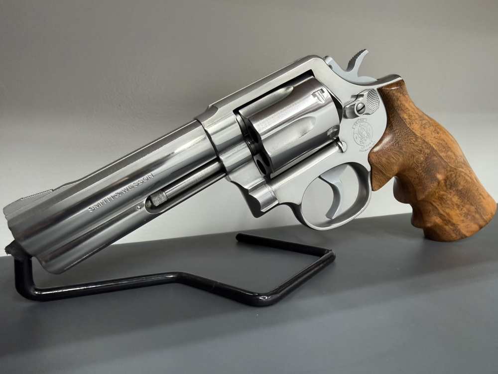 SMITH & WESSON 681 NO DASH COMBAT*AMAZING LIKE NEW-BOXED*SCARCE COLLECTOR-img-2