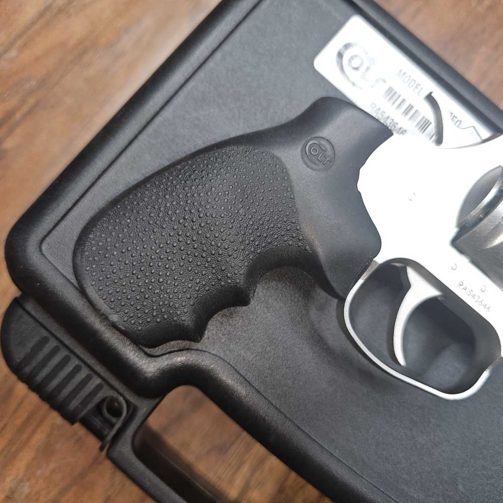 Colt Cobra Stainless Matte 2" Fiber Optic 6 Shot 38 Special+P-img-4