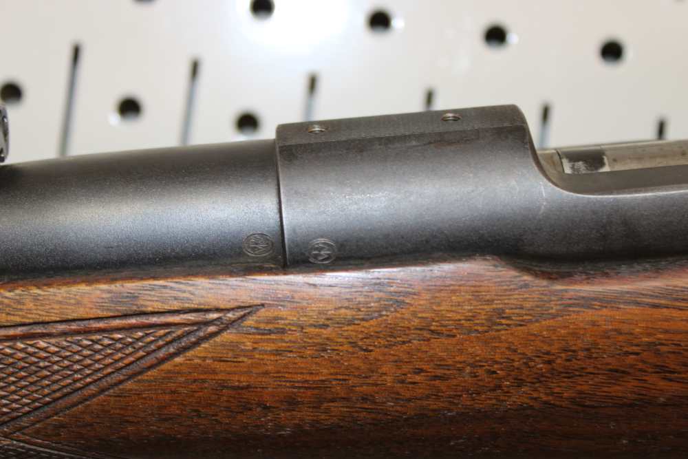 Winchester Model 70 (Pre-64) - 220 Swift - 1951 - Completely Original-img-82