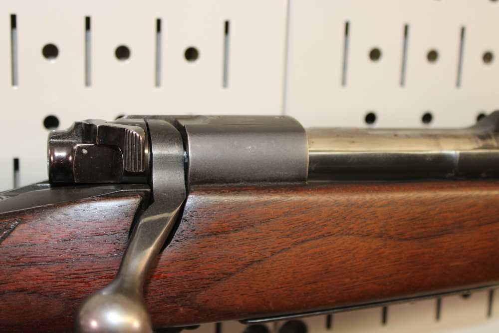 Winchester Model 70 (Pre-64) - 220 Swift - 1951 - Completely Original-img-13