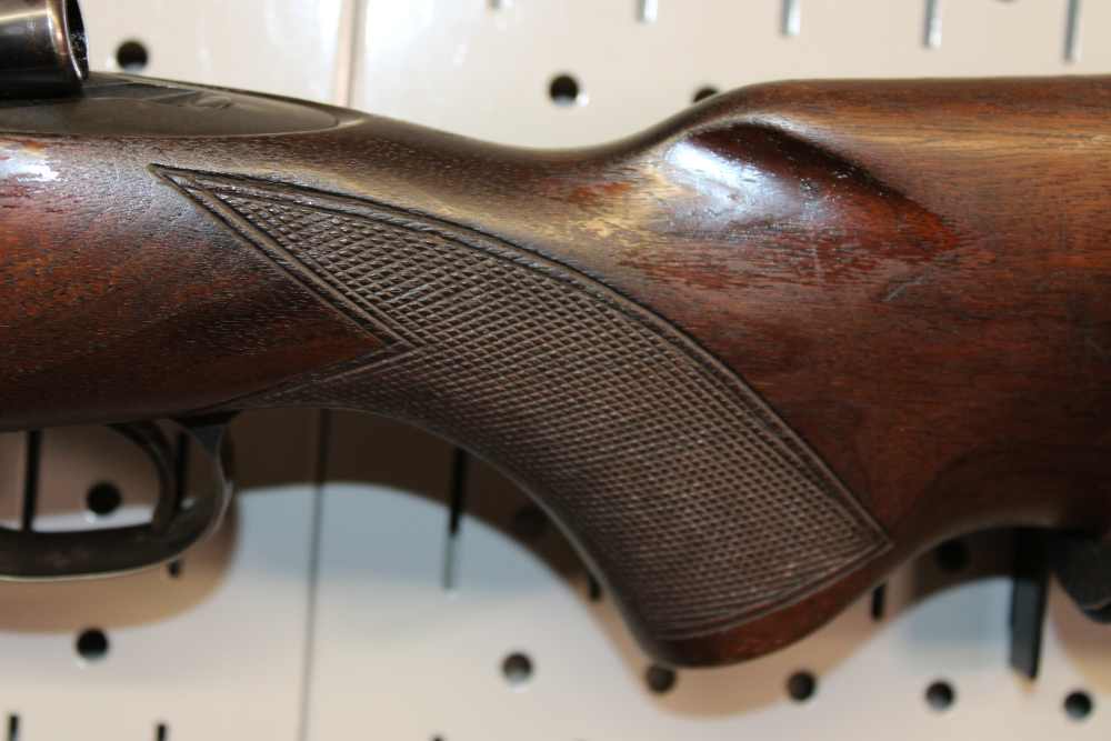 Winchester Model 70 (Pre-64) - 220 Swift - 1951 - Completely Original-img-75