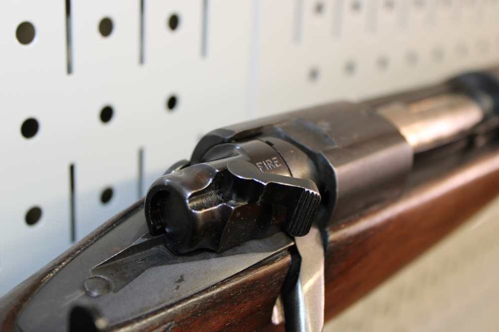 Winchester Model 70 (Pre-64) - 220 Swift - 1951 - Completely Original-img-36