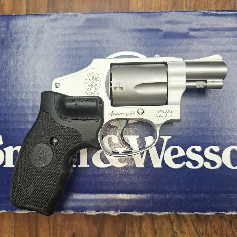 Smith & Wesson M642-2 38 Special+P Crimson Trace Laser Grips 5 Shot Revolve-img-3