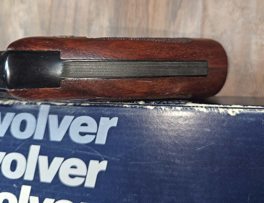 Smith & Wesson 586 No Dash Vintage 1983 357 Mag 38 Special 4"  S & W 586-img-21