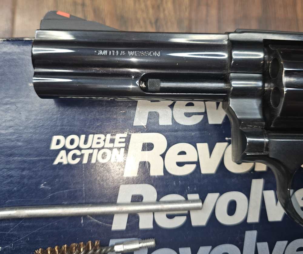 Smith & Wesson 586 No Dash Vintage 1983 357 Mag 38 Special 4"  S & W 586-img-10