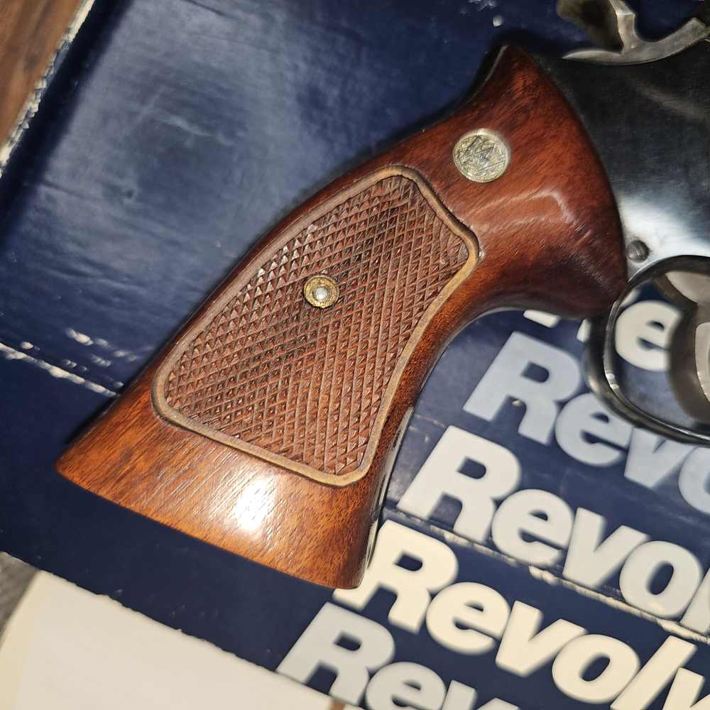 Smith & Wesson 586 No Dash Vintage 1983 357 Mag 38 Special 4"  S & W 586-img-1
