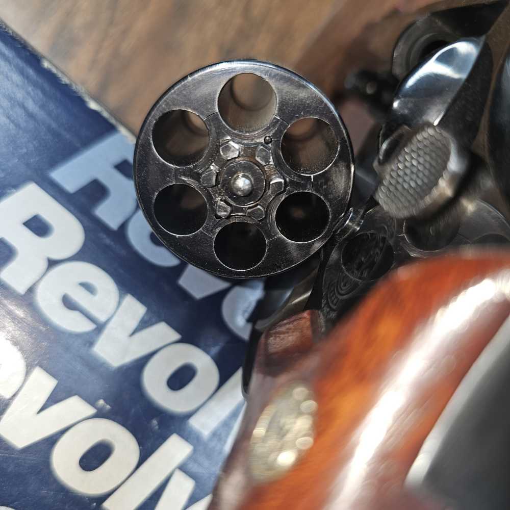 Smith & Wesson 586 No Dash Vintage 1983 357 Mag 38 Special 4"  S & W 586-img-26