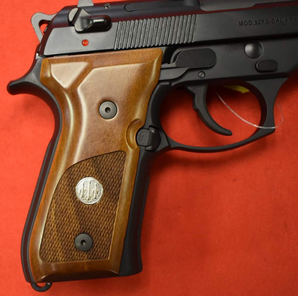  Beretta 92FS Trident 9mm Wood Grips 2 Magazines Factory Box-img-20