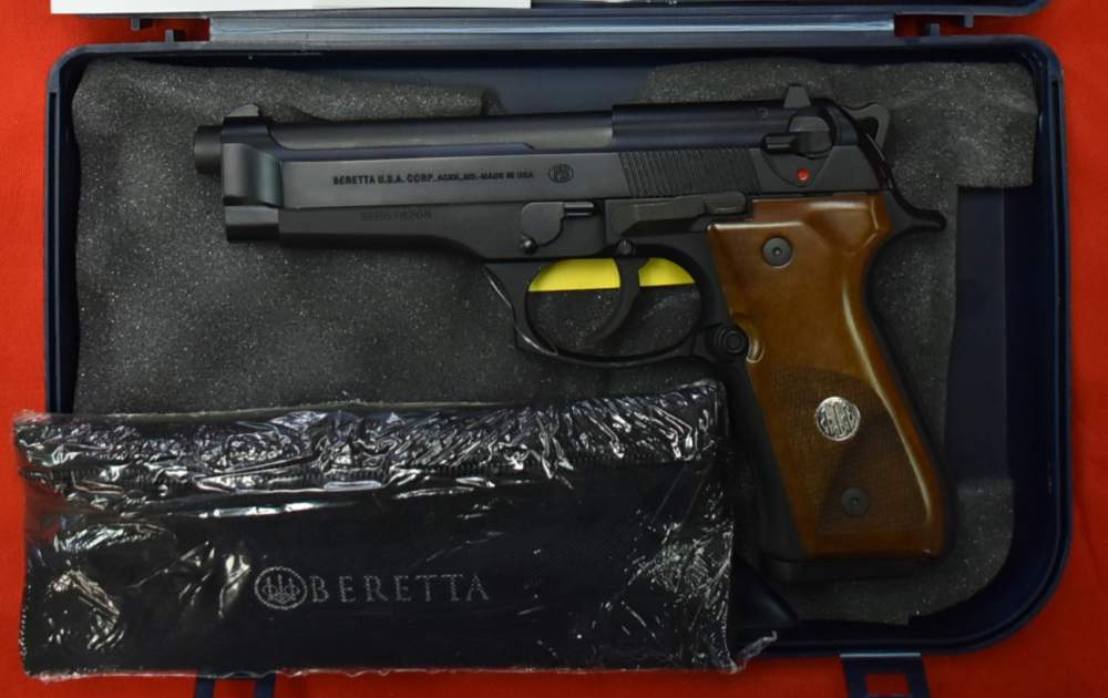  Beretta 92FS Trident 9mm Wood Grips 2 Magazines Factory Box-img-2