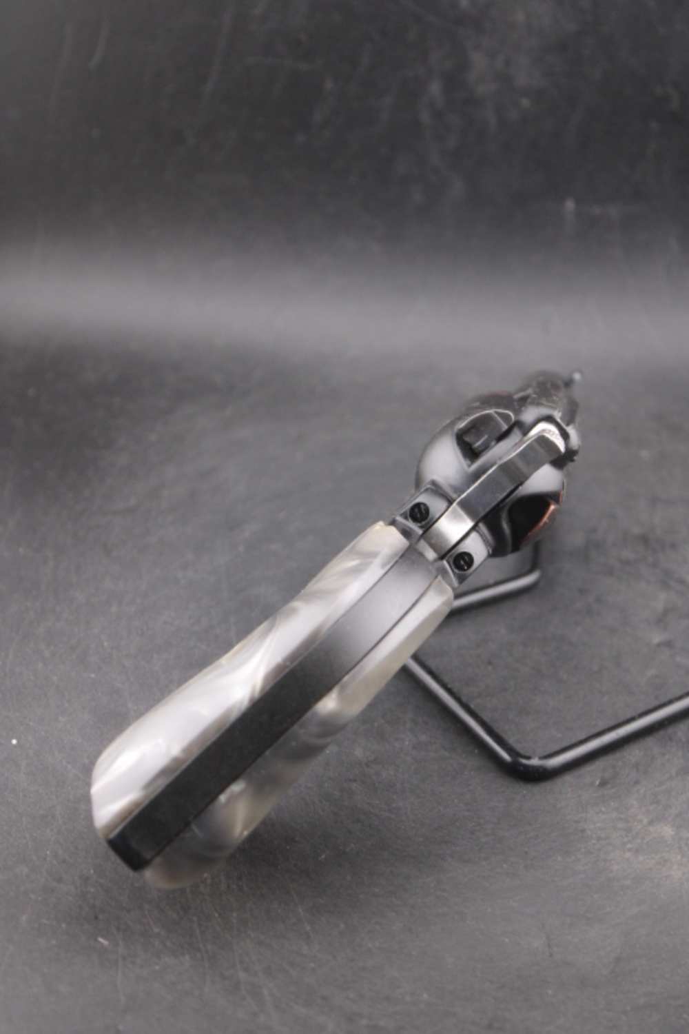 Heritage Barkeep .22LR Item P-282-img-9