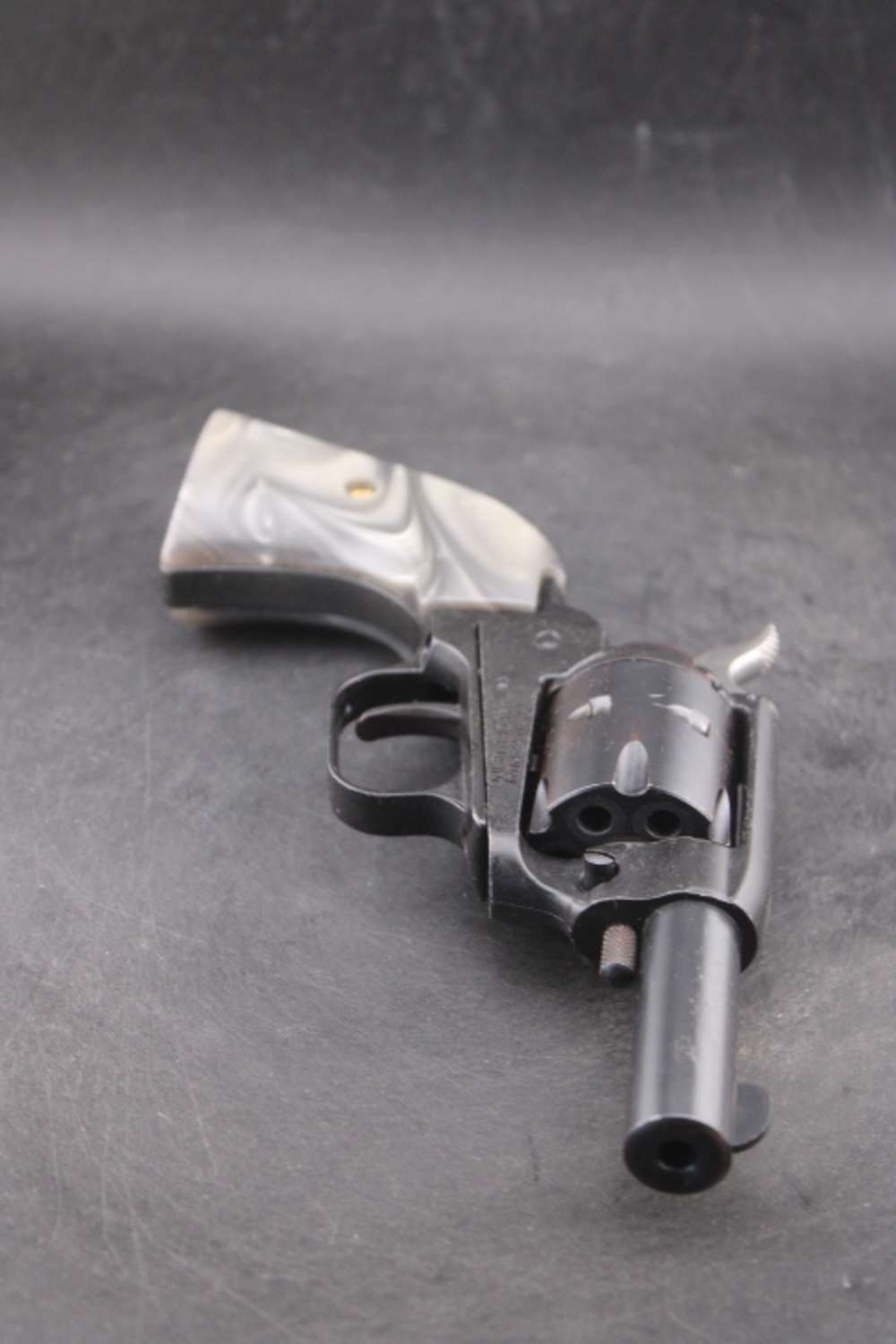 Heritage Barkeep .22LR Item P-282-img-12